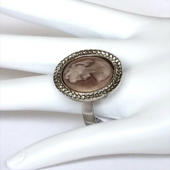 Silver Cameo Cocktail Ring Vintage Victorian Lady Size 7  Plated Beige - Picture 3 of 8